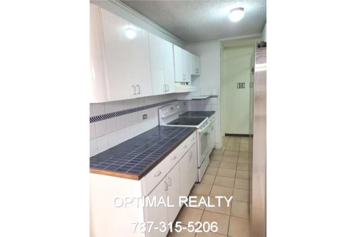 1261 2736 Av. Luis Vigoreaux Guaynabo 00966 PR