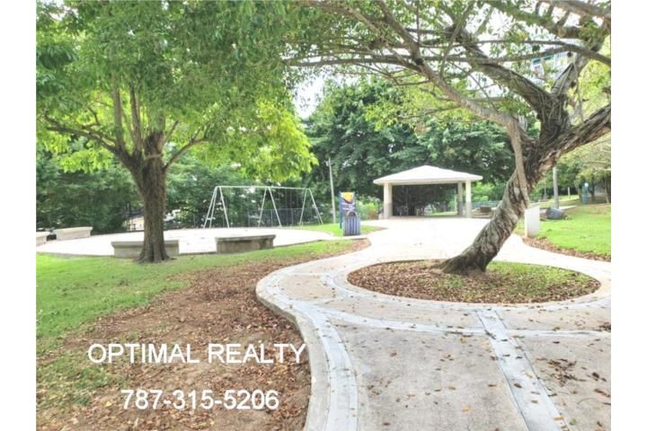 1261 2736 Av. Luis Vigoreaux Guaynabo 00966 PR
