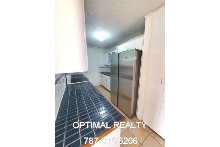1261 2736 Av. Luis Vigoreaux Guaynabo 00966 PR