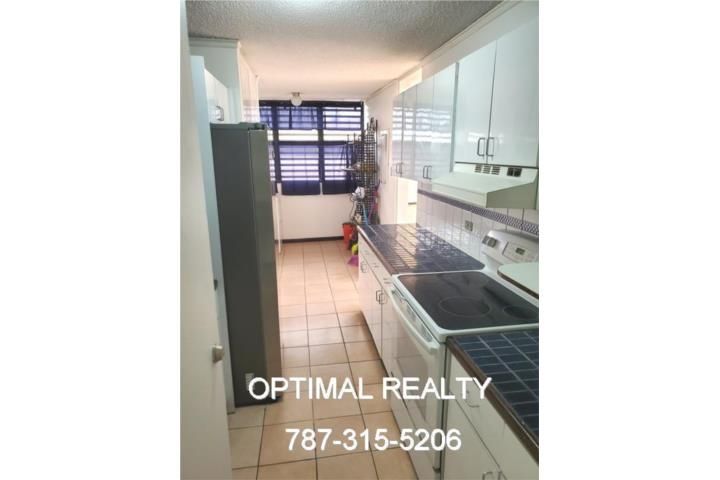 1261 2736 Av. Luis Vigoreaux Guaynabo 00966 PR