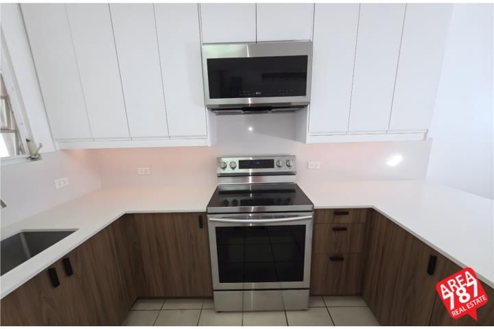 Colinas Del Bosque Bayamon 00961 PR