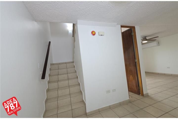 Colinas Del Bosque Bayamon 00961 PR