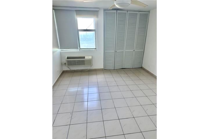 4745 Av. Isla Verde Carolina 00979 PR