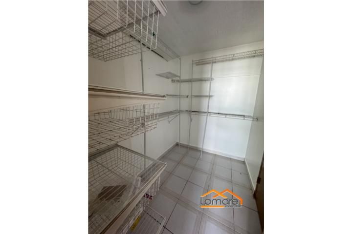 74 Cll Santa Cruz Bayamon 00961 PR