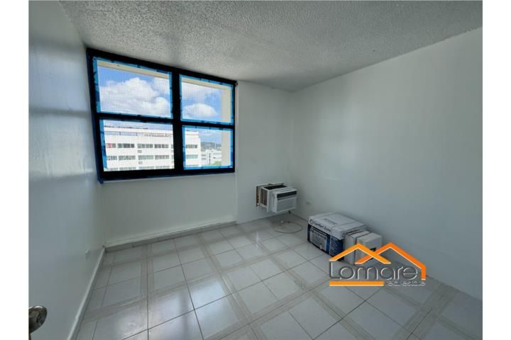 74 Cll Santa Cruz Bayamon 00961 PR