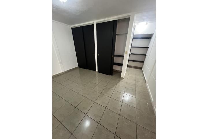 Villa Nueva Caguas 00727 PR