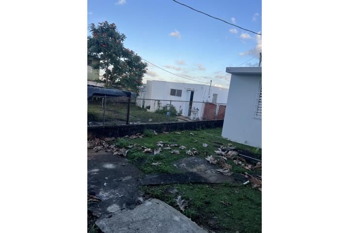 Urb. Hermanas Dávila Bayamon 00959 PR