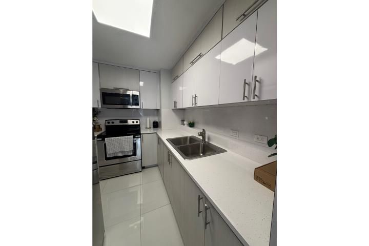 Cv2r+3g8 Guaynabo 00966 PR