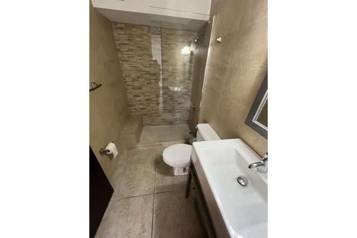 Cv2g+9w8 Guaynabo 00966 PR