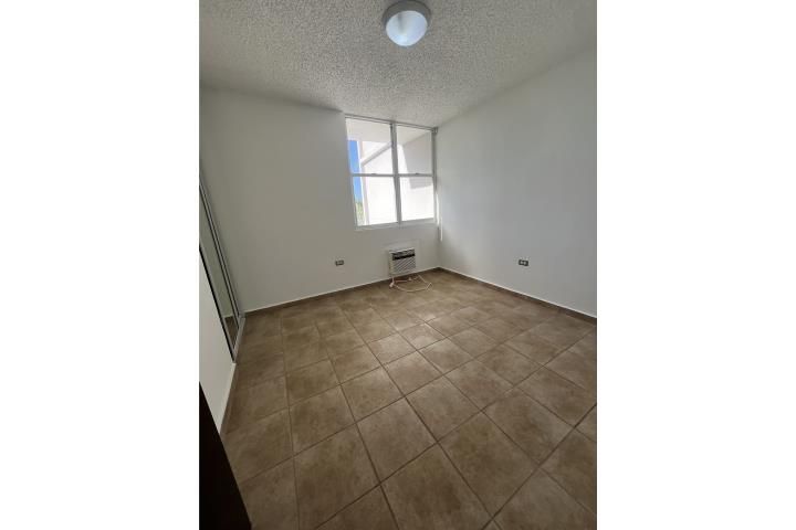 Cv2g+9w8 Guaynabo 00966 PR