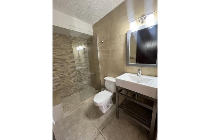 Cv2g+9w8 Guaynabo 00966 PR