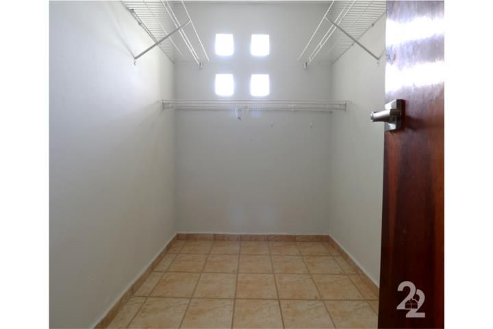 100 Ave Del Espiritu Santo Caguas 00725 PR