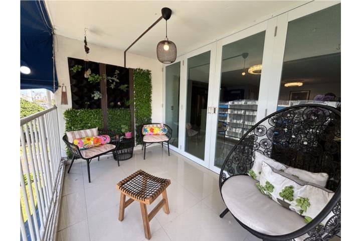 Cv2r+3g8 Guaynabo 00966 PR