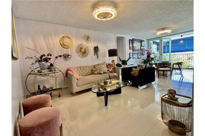 Cv2r+3g8 Guaynabo 00966 PR
