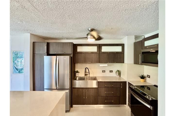 Cv2r+3g8 Guaynabo 00966 PR