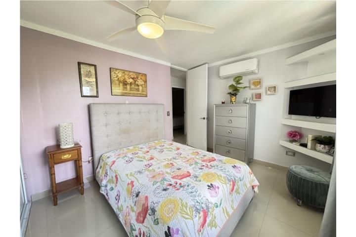 Cv2r+3g8 Guaynabo 00966 PR