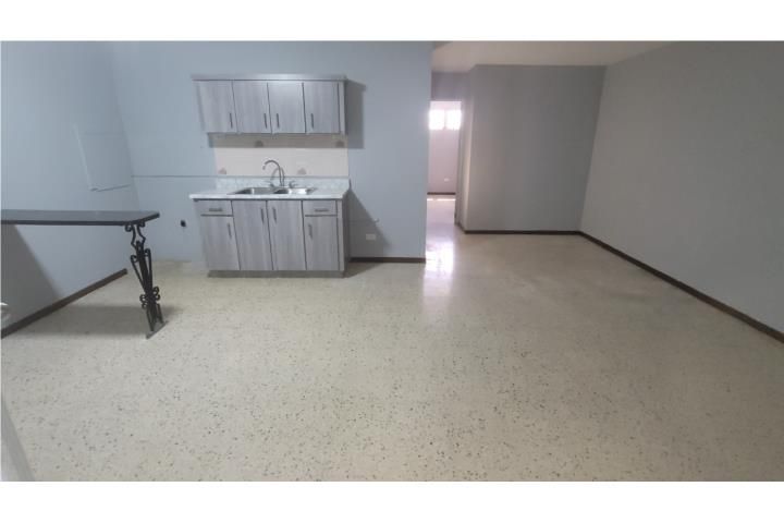 Lomas Verdes Bayamon 00956 PR