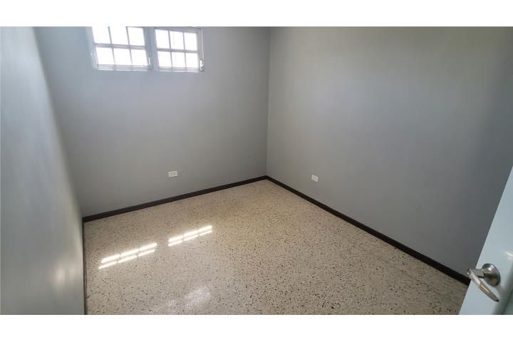 Lomas Verdes Bayamon 00956 PR