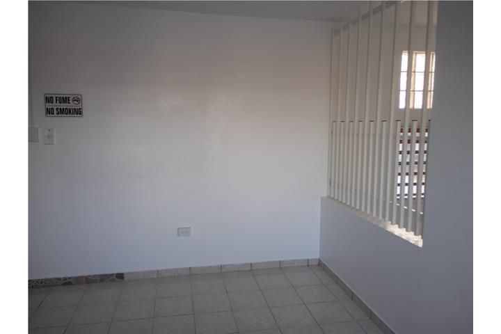 Avenida Noel Estrada Isabela 00662 PR