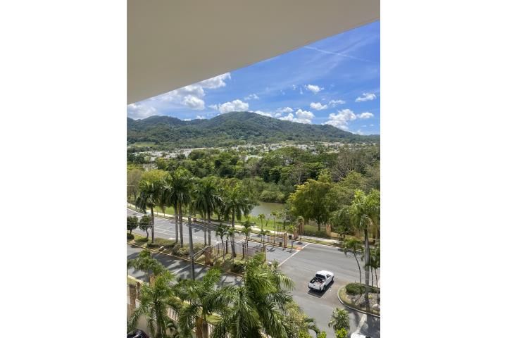 6wrm+h6w Hacienda San José Caguas 00727 PR