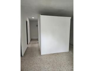 José Mercado Caguas 00725 PR