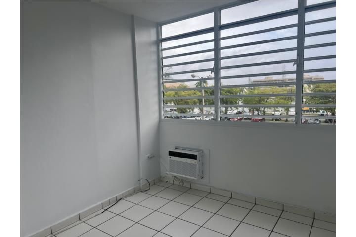 210 Av. José Oliver San Juan 00918 PR