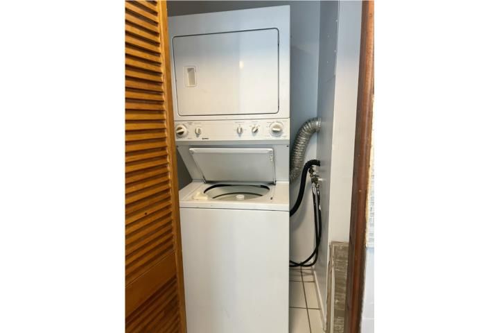 210 Av. José Oliver San Juan 00918 PR