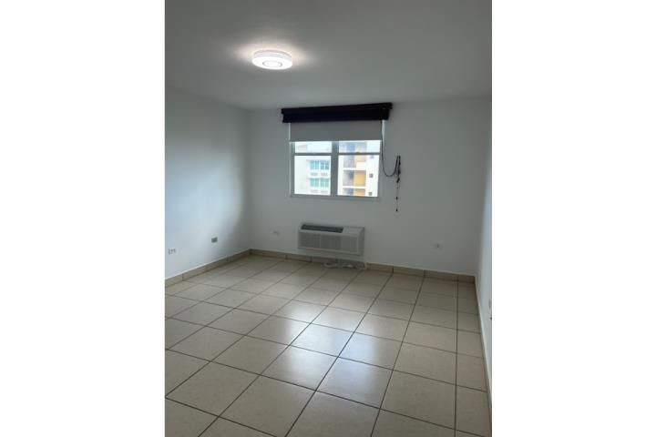 605 Boulevard De La Media Luna Carolina 00987 PR
