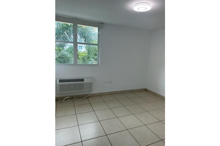 605 Boulevard De La Media Luna Carolina 00987 PR