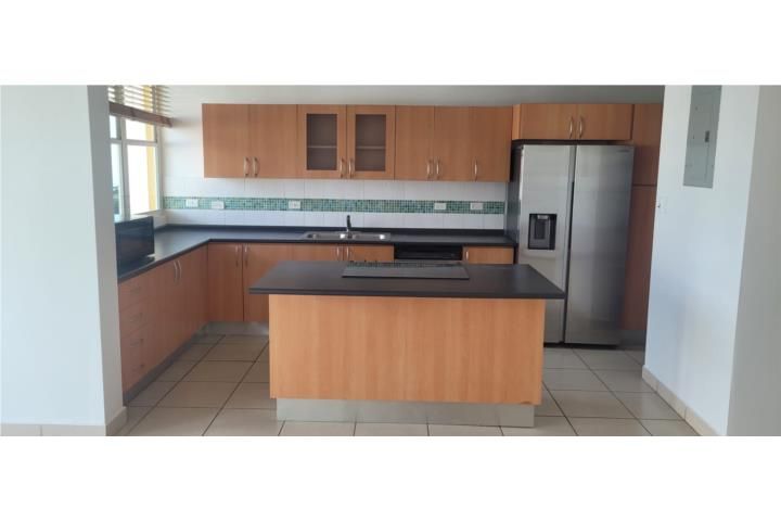 605 Boulevard De La Media Luna Carolina 00987 PR