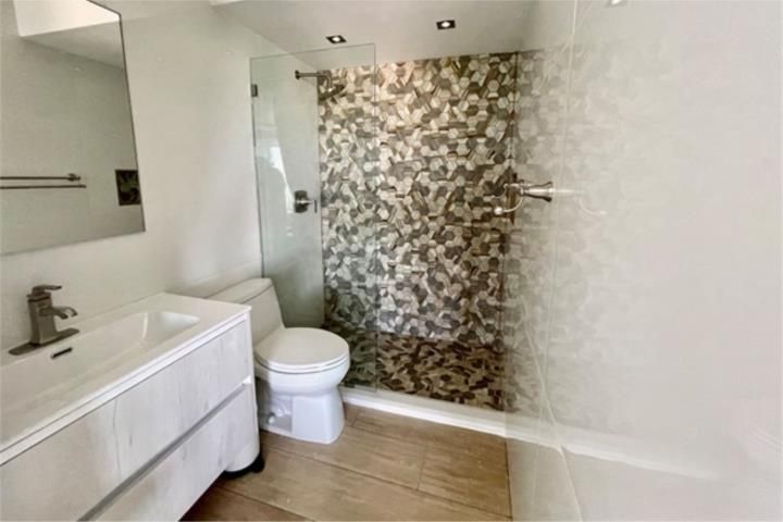 5859 Avenida De Isla Verde Carolina 00979 PR