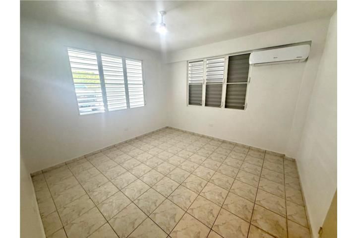 Arenales Aguadilla 00603 PR