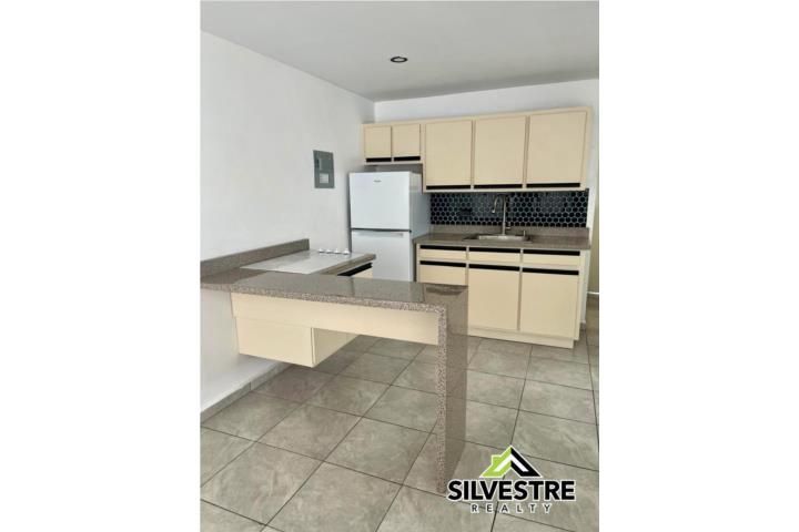 Valle Arriba Heights Carolina 00983 PR