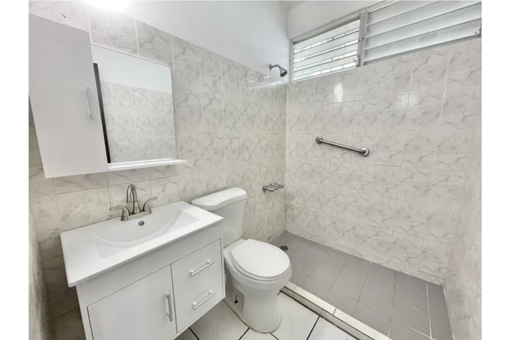 Cll San Fernando Carolina 00982 PR