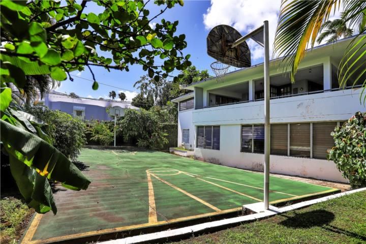Garden Hills Guaynabo 00966 PR