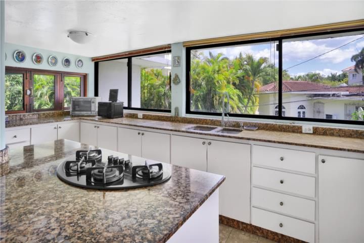 Garden Hills Guaynabo 00966 PR