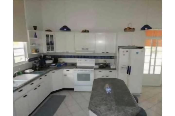 Cambalache Yauco 00698 PR