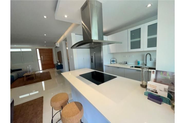 Palmas Dr Apt Humacao 00791 PR