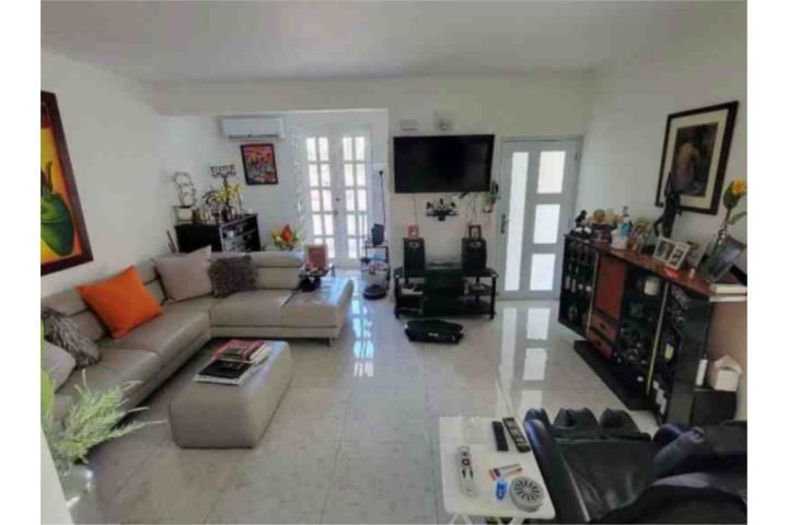 Ensanche Ramírez Mayaguez 00682 PR