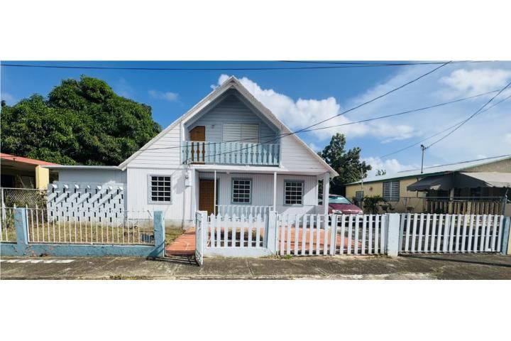 Extension Del Carmen Salinas 00627 PR