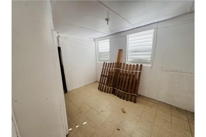Extension Del Carmen Salinas 00627 PR