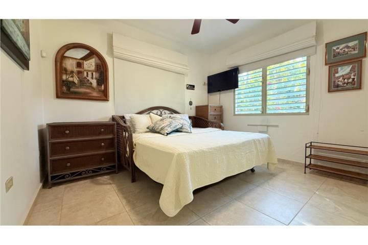 Torrimar Guaynabo 00966 PR