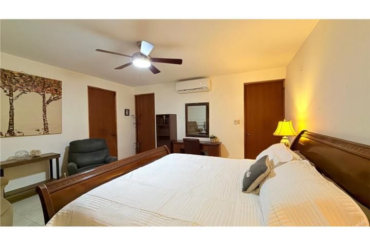 Torrimar Guaynabo 00966 PR
