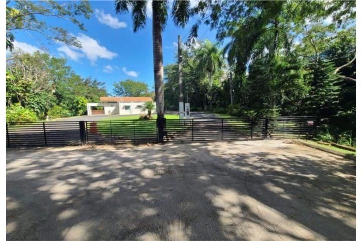 Torrimar Guaynabo 00966 PR