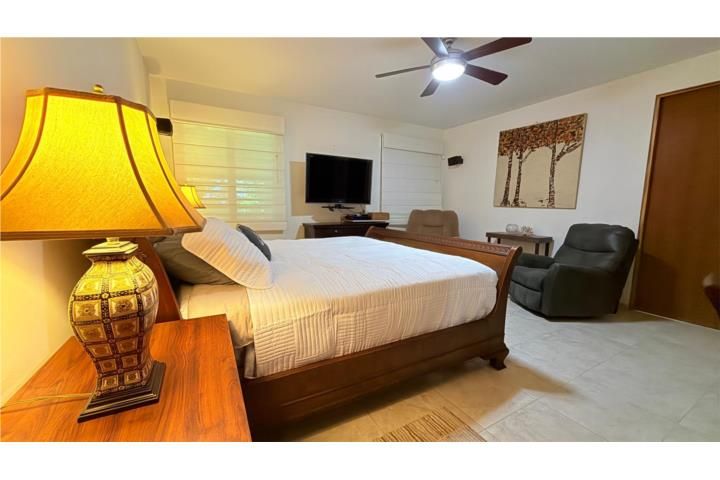 Torrimar Guaynabo 00966 PR