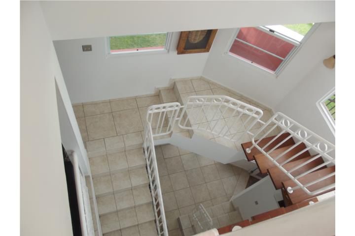 75 C. Village Key Ceiba 00735 PR