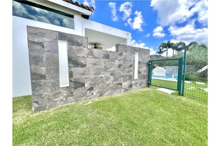 Calle B Gurabo 00778 PR