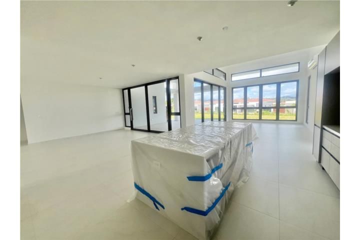 Los Lagos Drive Humacao 00791 PR