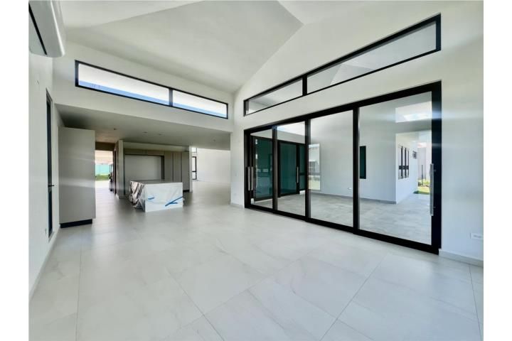 Los Lagos Drive Humacao 00791 PR