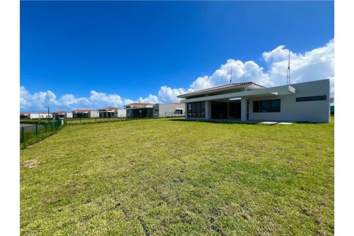 Los Lagos Drive Humacao 00791 PR